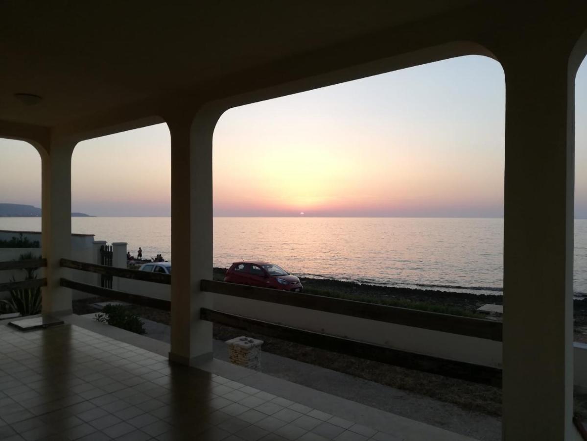 Villino Maria Elena Apartment Valderice Bagian luar foto